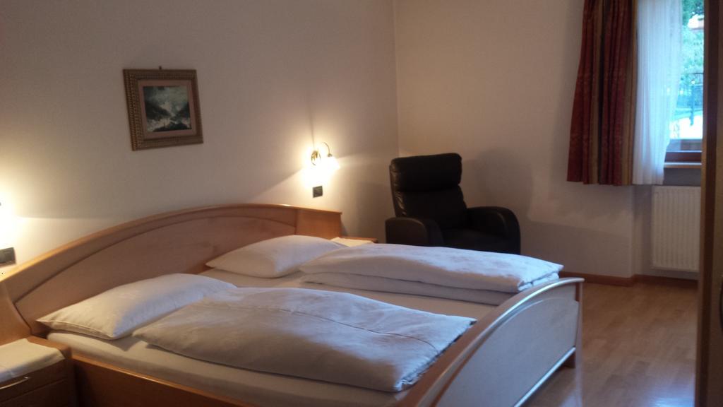 Hotel Garni Gardena - Appartments Santa Cristina Val Gardena Quarto foto